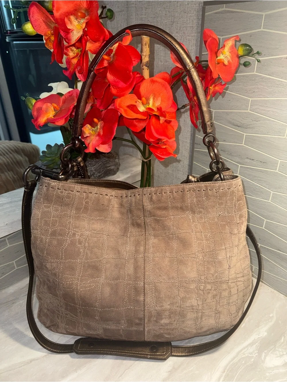 Coach $689 Suede Shoulder & Crossbody Beautiful Accents & 4 Original Hang Tags